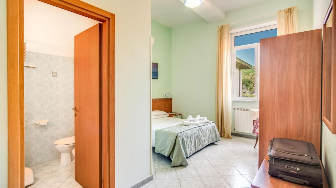 hotel-villa-mg-santa-marinella-rome-room-356088764